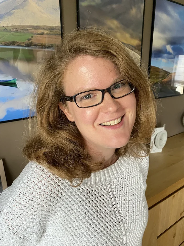 Hélène Nenquin madame cv • experte CV et Linkedin en Wallonie • eghezee namur wavre ottignies
